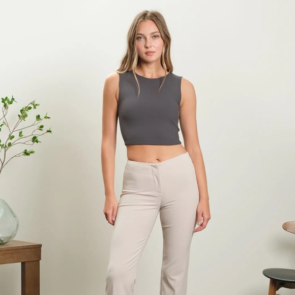 #5 NWT Charcoal Cutie Seamless RibTank - Picture 1 of 4